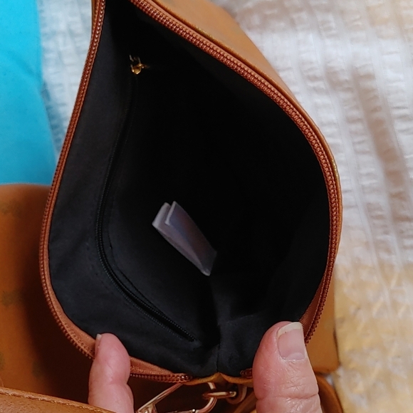 💚Imoshin Pineapple print tote bag with clutch Nwt - Picture 6 of 6